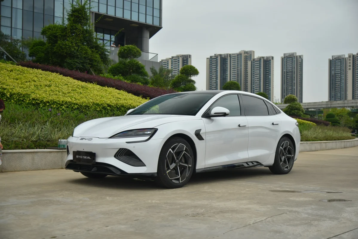 Khám phá giá xe BYD Seal – Sedan điện hiệu suất cao, giá mềm 8 Giá xe BYD Seal tại Việt Nam – Mức giá "mềm" cho trải nghiệm cao cấp