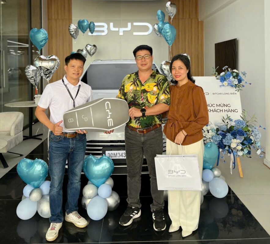 Showroom BYD Long Biên – Lái thử thực tế, tư vấn tận tâm, đặt cọc nhanh gọn 2 Lợi thế nổi bật của Showroom BYD Long Biên là dịch vụ lái thử xe miễn phí.