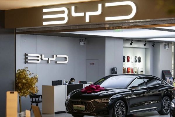 Có nên mua xe tại đại lý BYD? Những điều cần biết trước khi xuống tiền 2 Đại lý BYD là các cơ sở phân phối chính thức của hãng xe BYD tại thị trường Việt Nam.