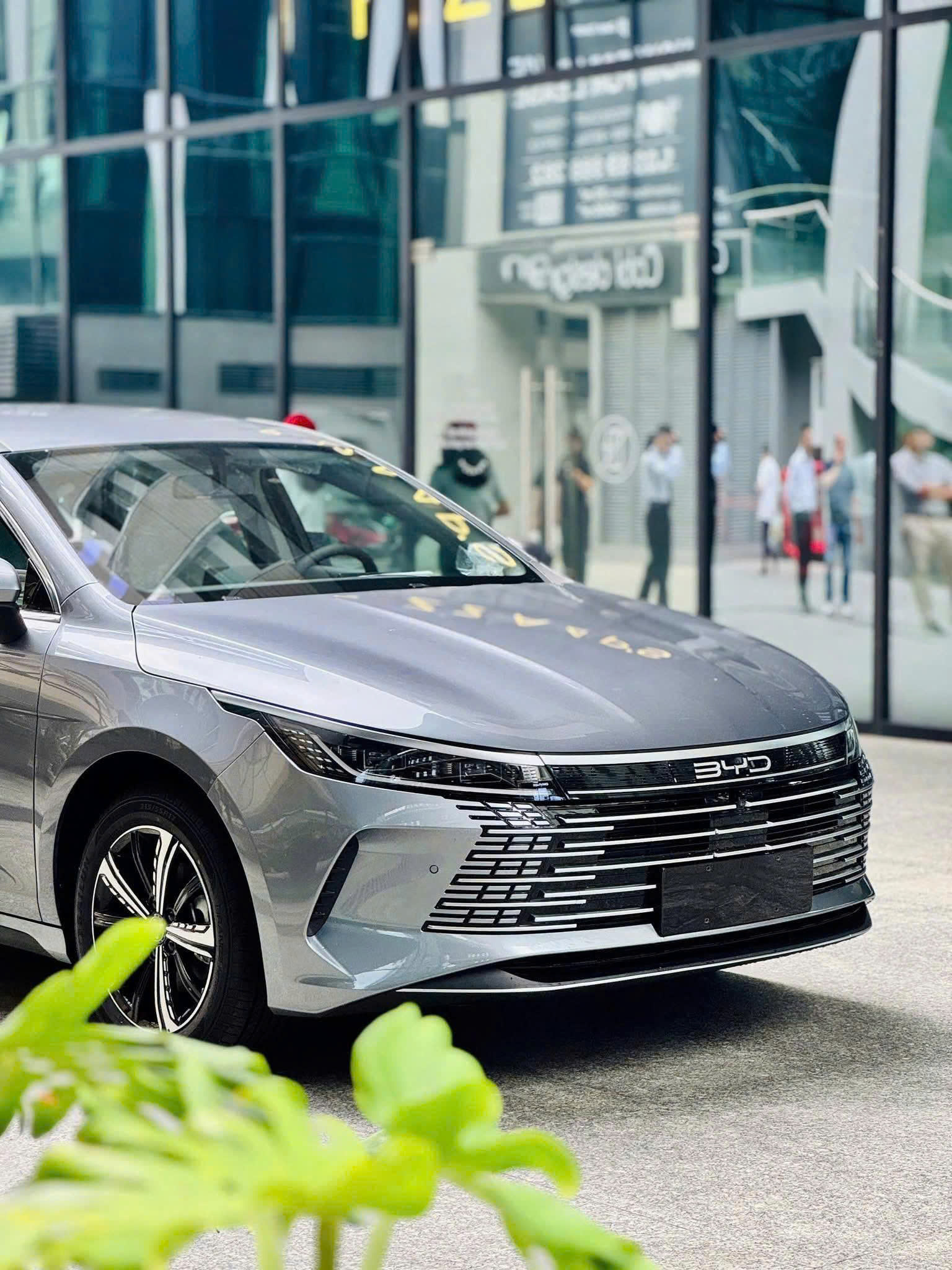 Đại lý nhận cọc mẫu sedan PHEV BYD Seal 5: Đầy bình đi tới 1.200 km, giao xe ngay tháng 10 1 z7013969432843 70514ad62130bdd91670b9d48ab7b796
