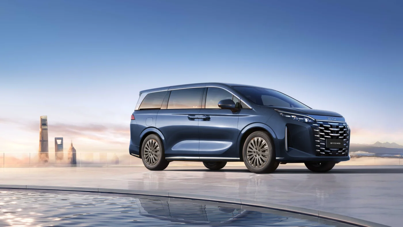 BYD M9
