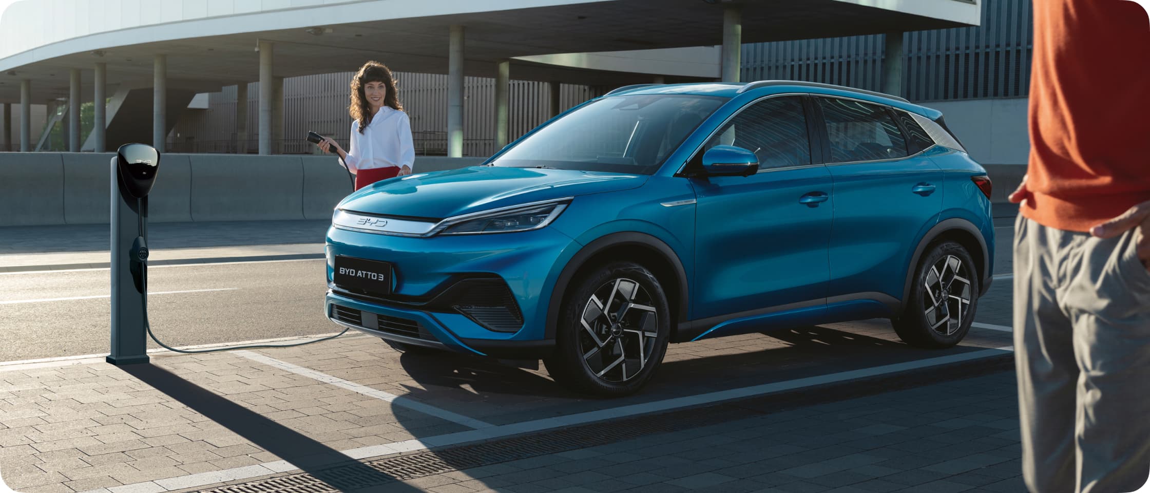 Giải đáp các thuật ngữ về loại ô tô điện: HEV, BEV, PHEV, NEV 1 Guide01 1 Col Img Desc img02 pc